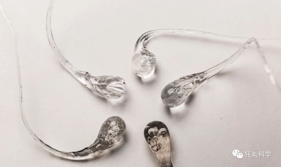 弹珠打玻璃会碎碎吗,玻璃被钢珠打碎了怎么修复