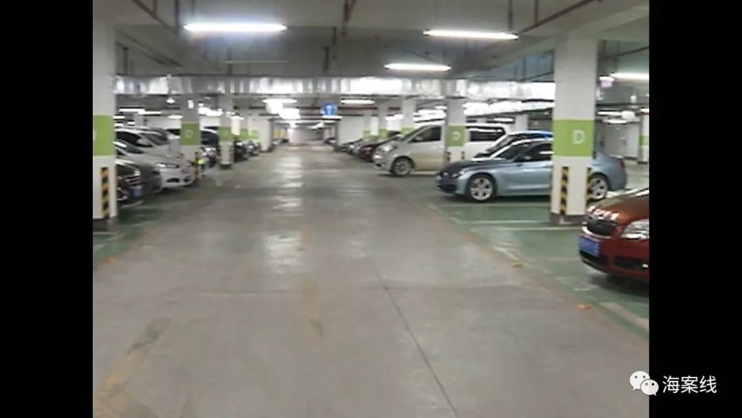 一个车位只能停一辆车，物业出新规业主提出异议