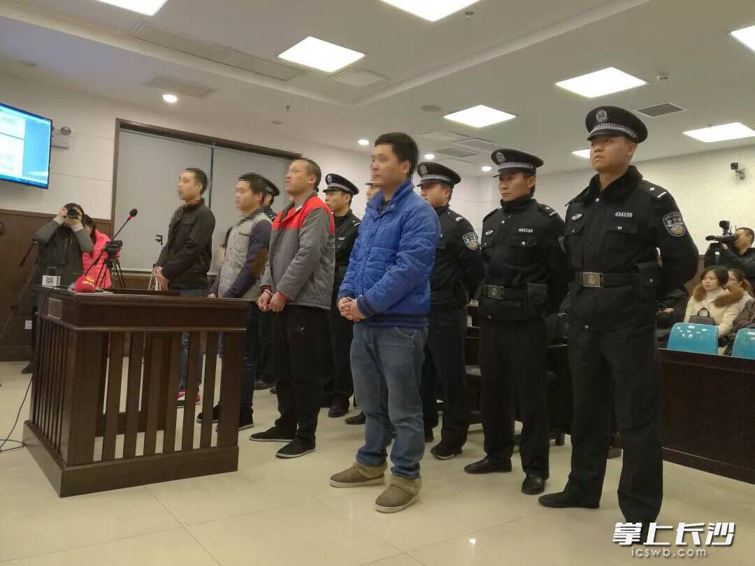 黑社会敲诈勒索案例,黑社会组织敲诈勒索案例详细分析