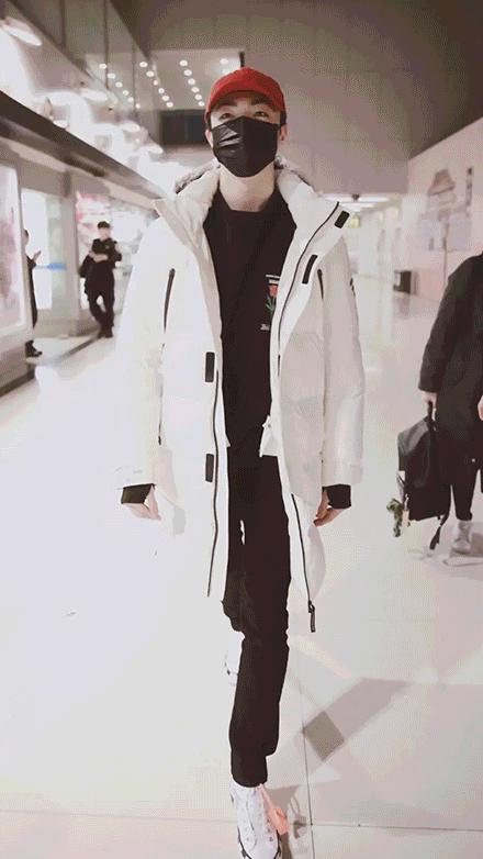 波司登小雀斑,小雀斑撞波司登