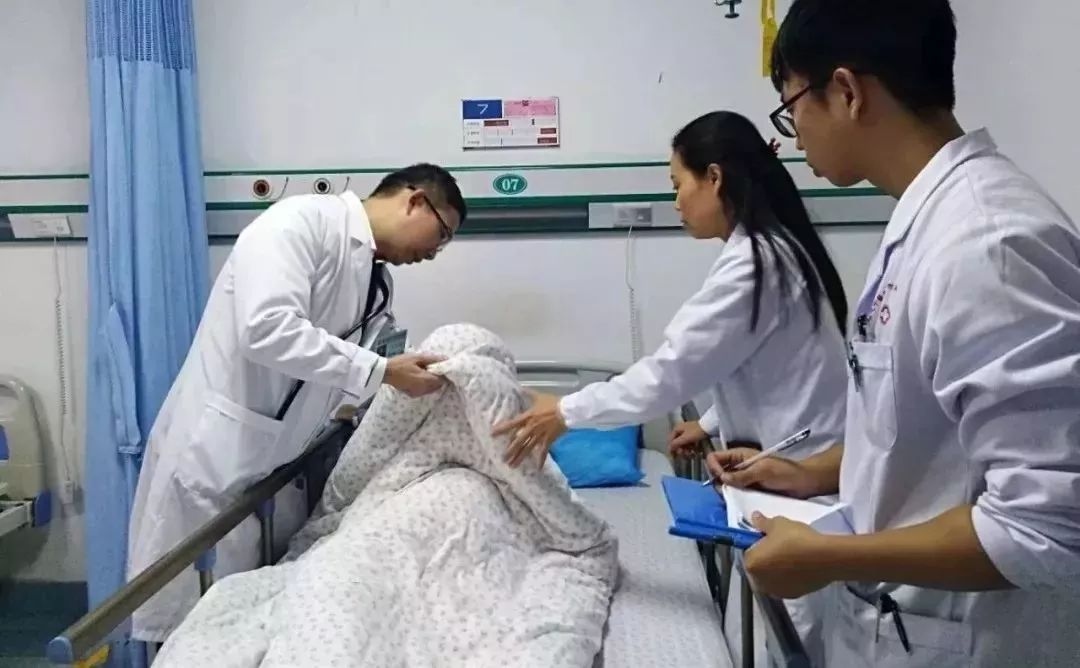 名医健康讲堂义诊一周早知道,国医堂周日有行家坐诊吗