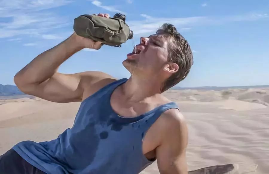 一天8杯水的杯子多大,每天8杯水杯子什么样的最标准呢