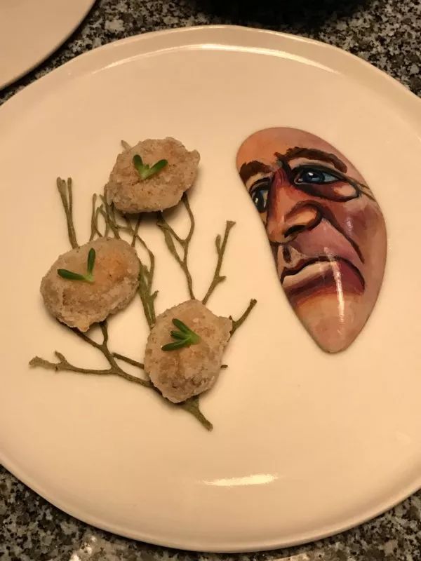 澳洲这杯暖冬的美酒里，能够闻到桉树叶的夏天味道