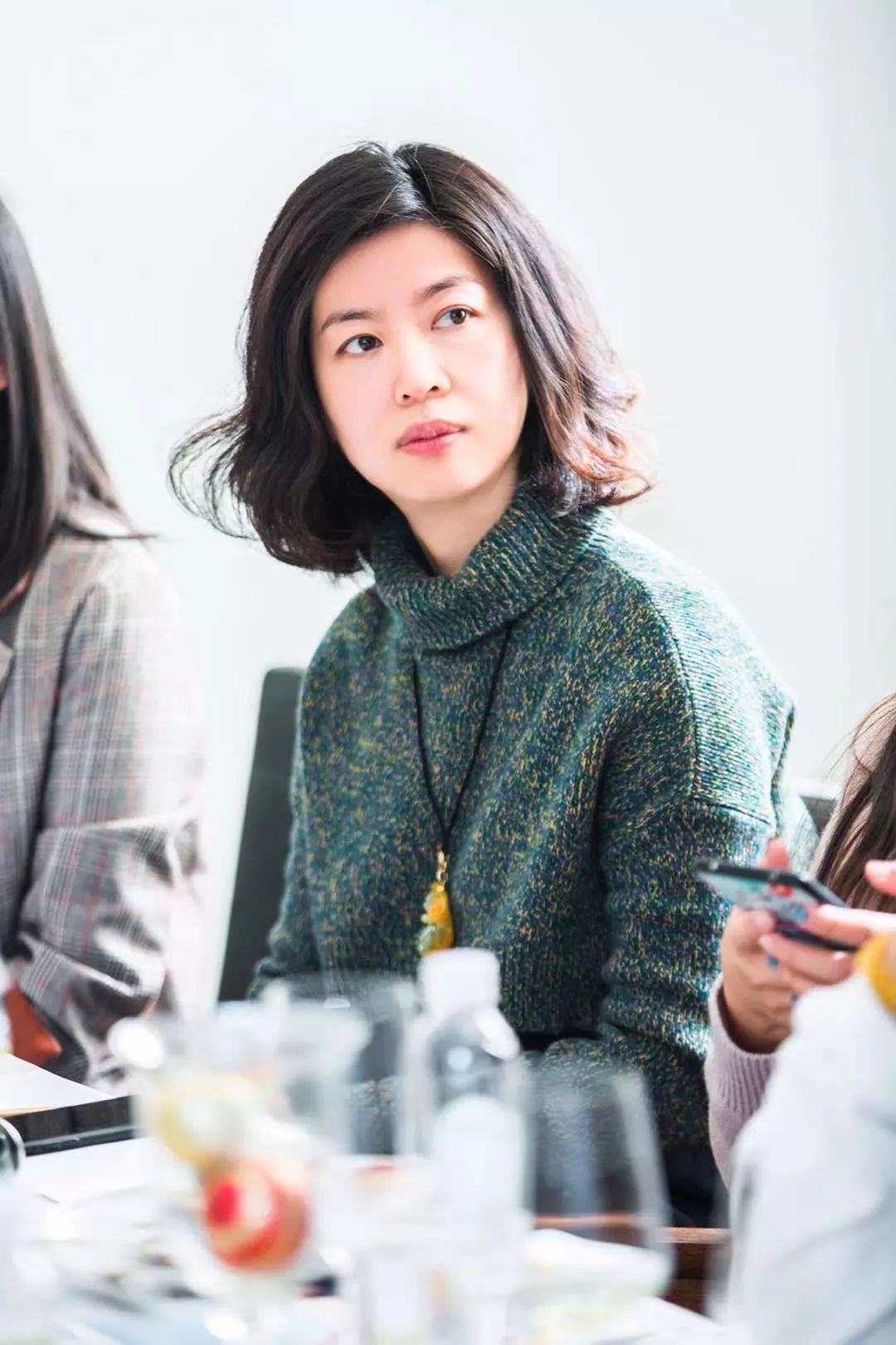 澳洲这杯暖冬的美酒里，能够闻到桉树叶的夏天味道