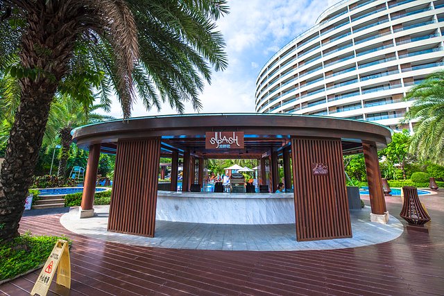 去三亚自由行美食攻略,三亚旅游美食攻略自由行路线推荐