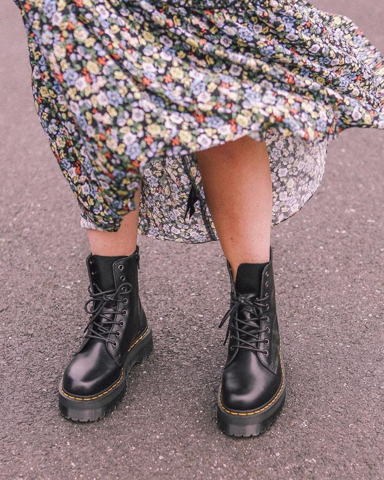 过去4年日韩美妆收并购交易额达850亿美元，以及，2018年时尚趋势要害词有哪些？｜浮华日报