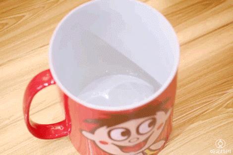 一个杯子100元,一个杯子100块钱