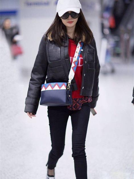 杨幂同款皮裙穿搭,杨幂上海杜莎夫人蜡像馆皮裙