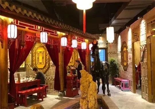 吃遍大连丨春节临近，满大街都是欢乐的红色~看看麻辣火锅，谁最“红”！