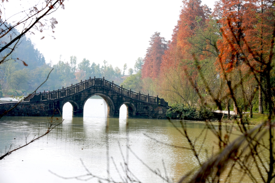 心中都要有属于自己的桃花源,我们终将抵达自己的桃花源