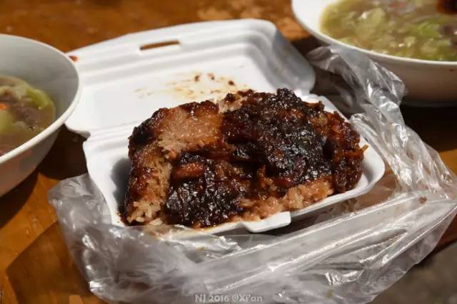 西安吃肉夹馍哪里最便宜,西安肉夹馍成都