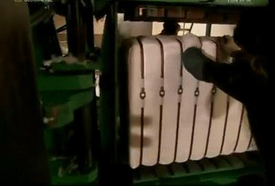 塑料瓶能够制成衣服吗,塑料瓶能做什么衣服卖