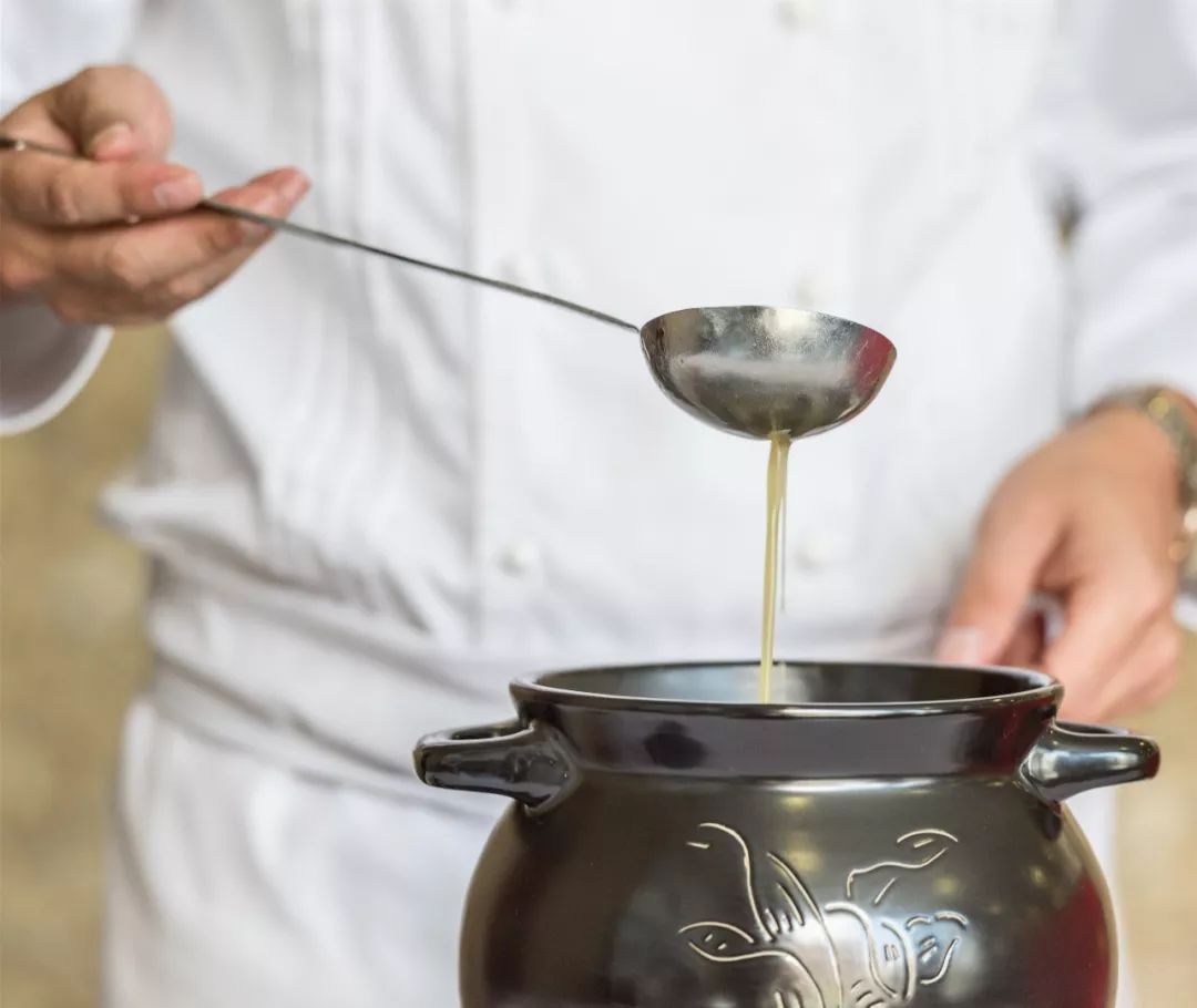 冻疮使用热盐水,用热水袋能够治疗冻疮吗