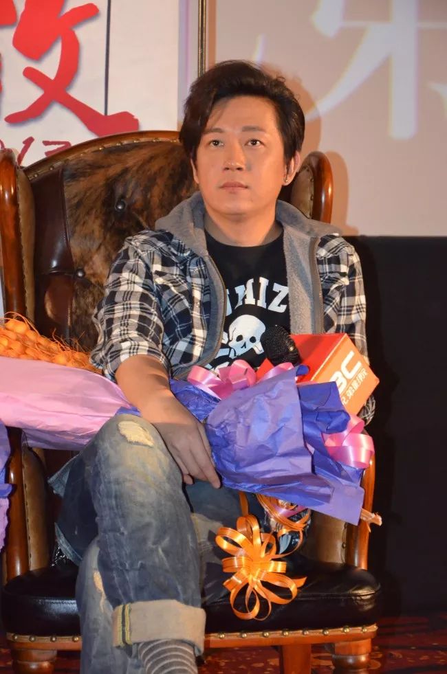 潘粤明经历了什么,沉寂多年潘粤明中年逆袭