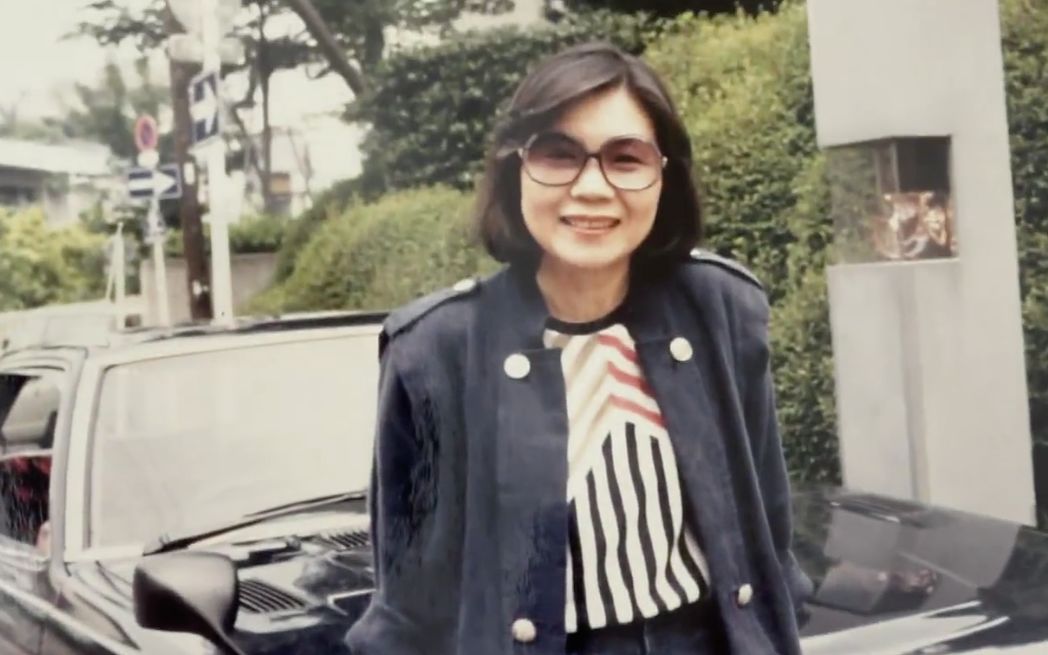 一辈子没结婚，7个单身女人买房同居10年，80岁了还染发、化妆、四处去浪……把老年生活过成了诗