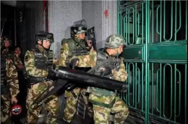 经典传奇毒枭之王伏法,经典传奇毒枭之王伏法记