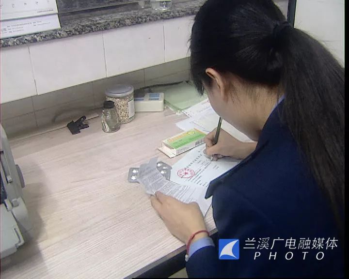 连哄带骗还吓唬！金华节俭老人6年竟花30多万买保健品！转给爸妈看看……