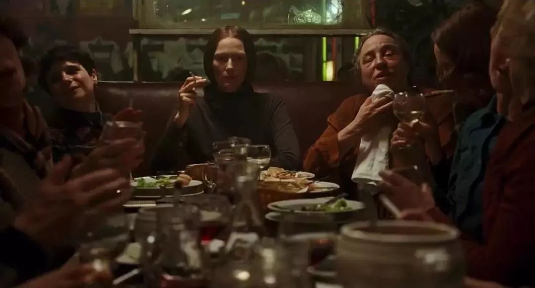 最诡异的恐怖片只有几十秒,8部令人不寒而栗的恐怖片