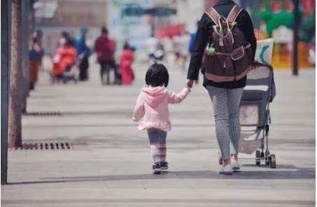 春节带娃拜年的规矩,过年带小孩拜年要准备些什么东西