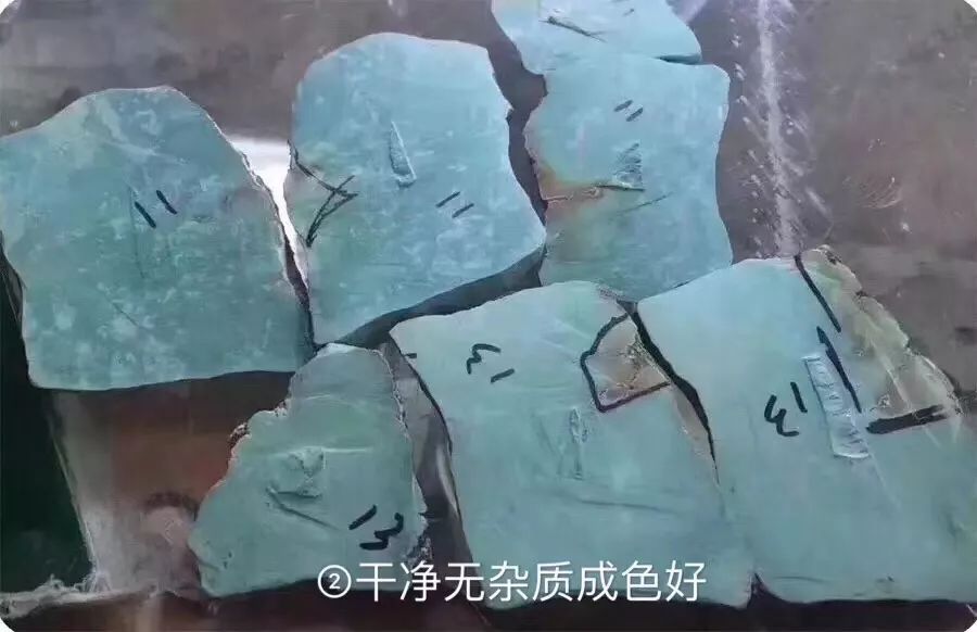 绿松石配饰能够戴一辈子吗,绿松石配饰一半绿一半蓝