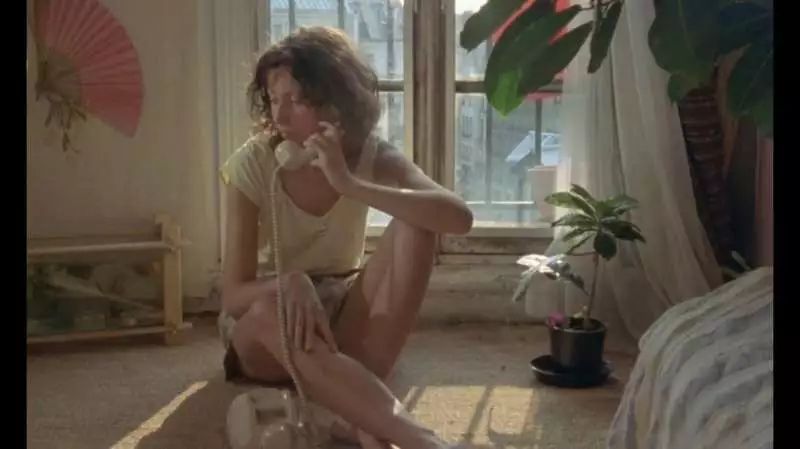 情人夜，我们观观影、谈谈情、喝喝酒