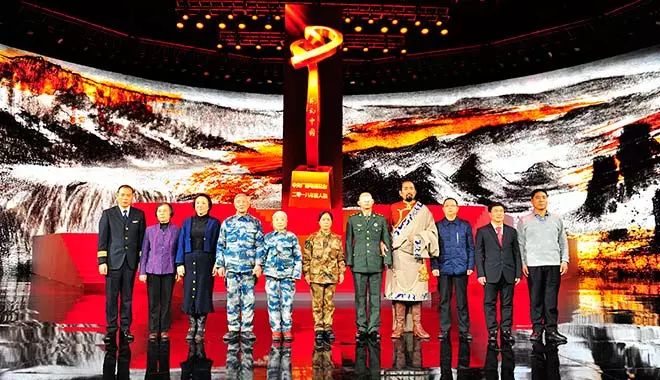 这位穿15元棉鞋却给家乡木兰捐款千万助学的奶奶，获评2018感动中国人物了｜颁奖词全文（收藏）