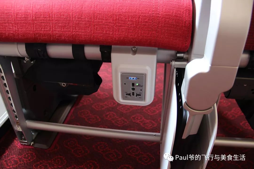 空姐告诉你什么东西能够带上飞机,空乘飞行必备的私人物品