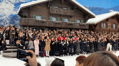 别哭|更美的香奈儿会继续...