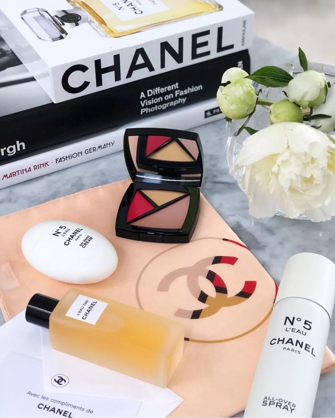 推荐一款合适夏天的大牌香水,合适女生春天使用的香水小众平价