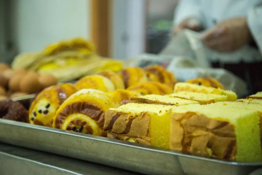 叫醒你的不是梦想是早餐,叫醒你的不是闹钟是鸟叫声