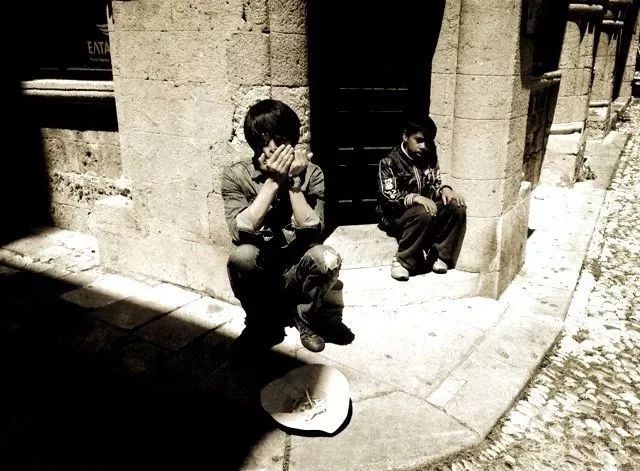 力压周杰伦、引领非主流、霸屏QQ空间…陪你长大的他，怎么混得这么惨？