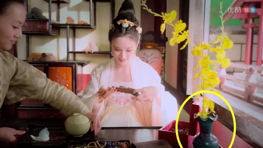 玻璃渣里找糖的视频,玻璃渣里找糖吃真诚才是必杀技