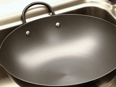 炒菜颠勺方便的专用铁锅,平价铁锅推荐几十块