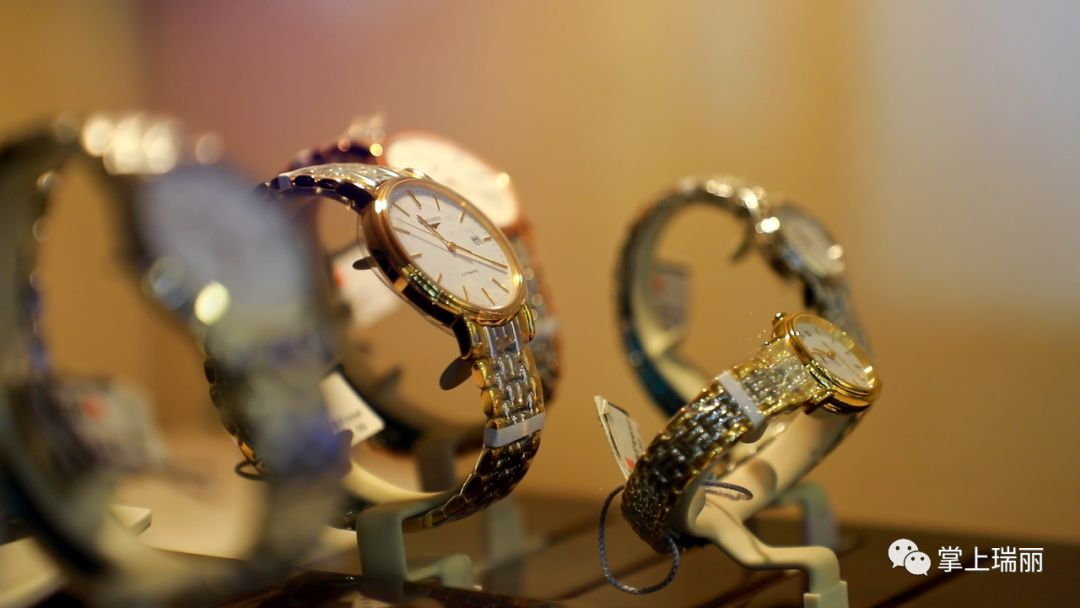 瑞丽口岸泼水节,泼水节瑞丽