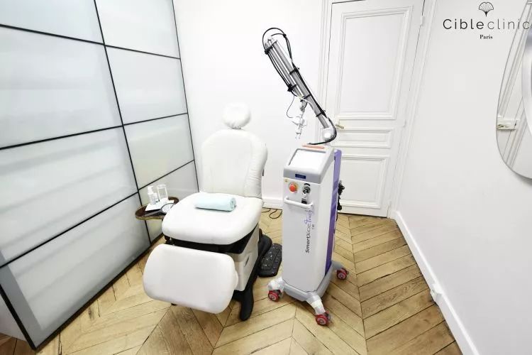 免费送你美容美甲按摩瑜伽……别拦我，你们拦不住啊！