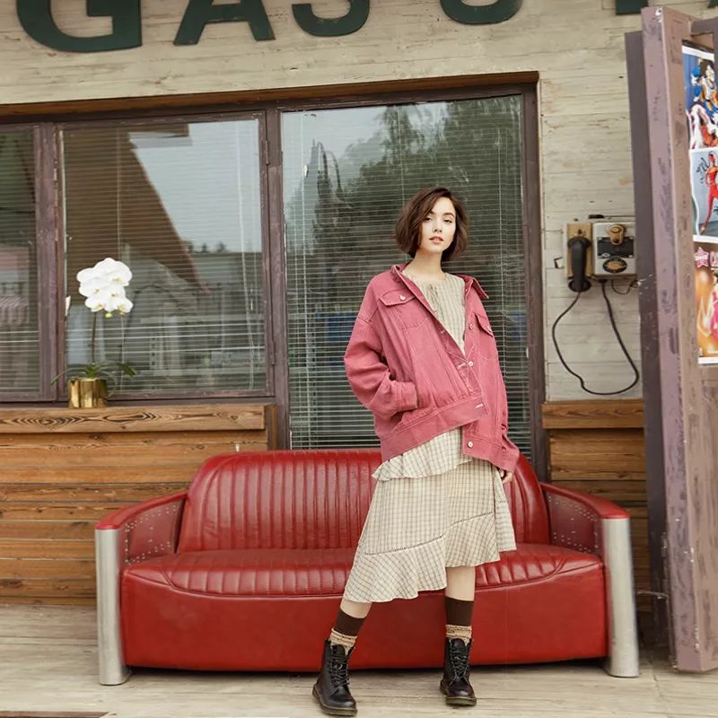 惊喜很多的衣服,今年最流行大版牛仔外套