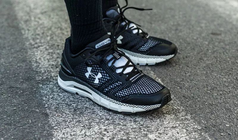 想买双叱咤健身房和街头的跑鞋？本次开箱一定要看！