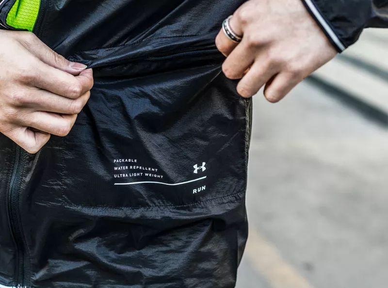 想买双叱咤健身房和街头的跑鞋？本次开箱一定要看！