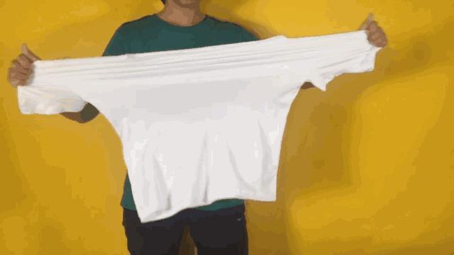 为什么全世界女明星都在穿这件白T？永不发黄，显瘦十斤，国际一线大牌*用御**工厂出品的白T，谁见谁动心！