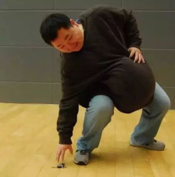 当女人说“哇我能够站着尿尿耶”，有的人就炸了