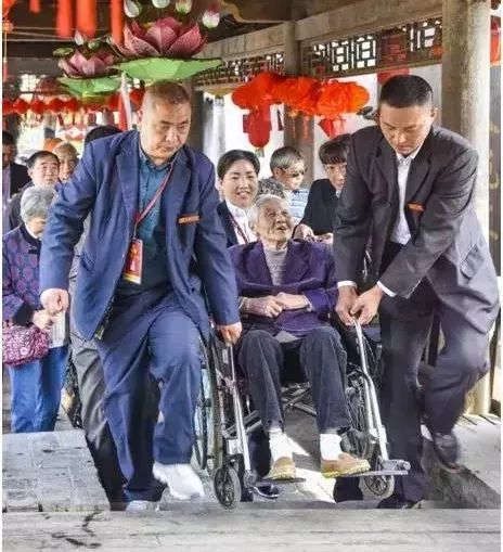 奋勇攻坚阔步前行,奋勇前行未来可期