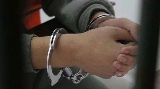 他在朋友圈发“福利”，骗了同事们近2000万！