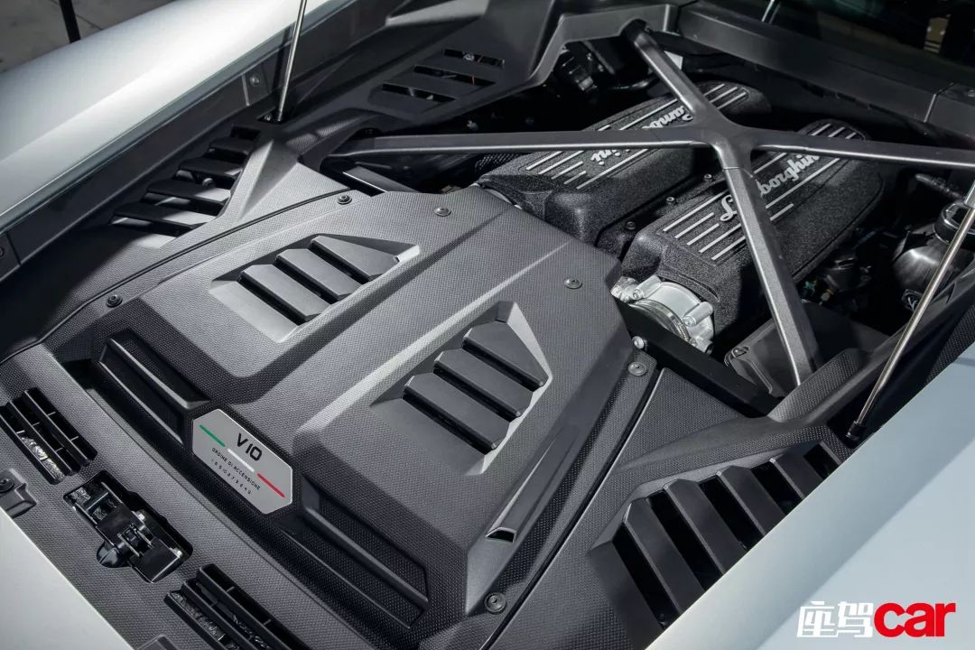 2020车展兰博基尼huracan小牛,兰博基尼小牛huracanevo过减速带