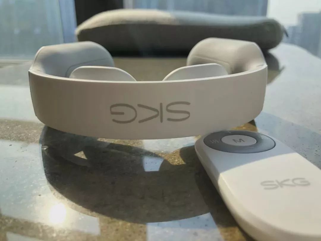 看电脑久了脖子酸疼怎么缓解,天天刷手机脖子痛