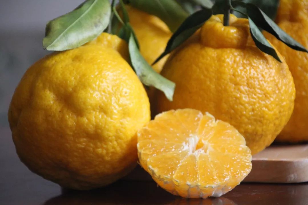 又脆又甜又多汁的水果,皮薄甜脆的水果