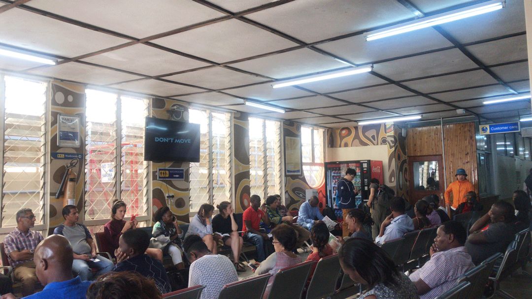 跟刘昊然在非洲过了6天5夜，发现他其实就是个话痨加多动症啊……