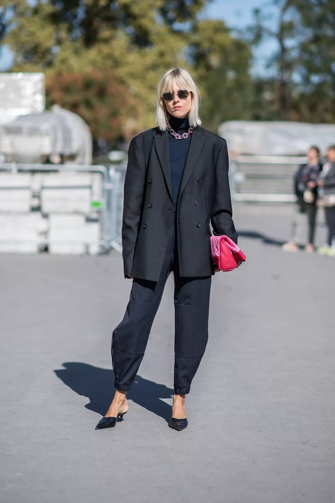 我敬吴宣仪娜扎的“鸡腿裤”一杯！今年瘦腿靠你了昂