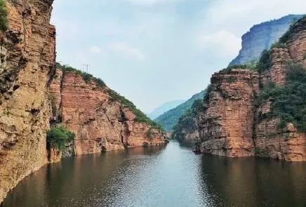 4月18日每天3分钟尽览天下事（郑州一批地铁站名公示，向您征建议/郑阜高铁年底通车，郑州2小时可达合肥）