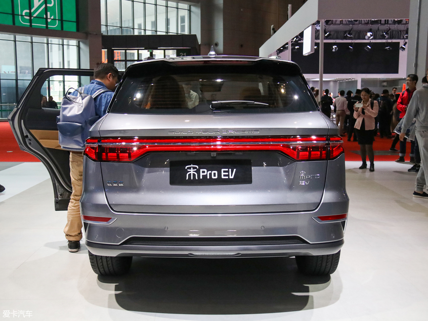 续航最好的太阳能电动车,推荐几款充电快续航长的电动车