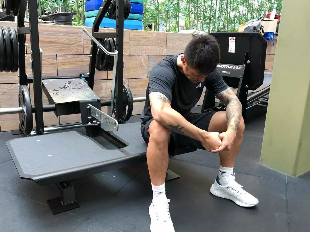 余文乐上脚的newbalance,余文乐都穿哪些newbalance